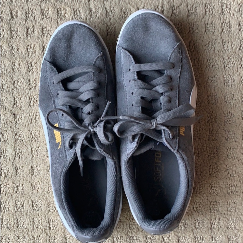 Puma tennis shoes